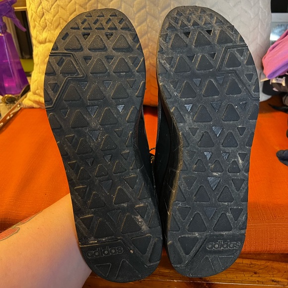 Like new Adidas cloud foam size 10 - Picture 3 of 5